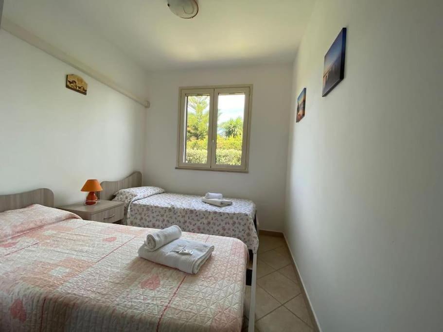 Indipendente Le Coccinelle Mare Piscina A 250 Mt Dal Mare Con Servizio Di Piscina A 400 Mt 12 K Da Cefalu Casa vacanze