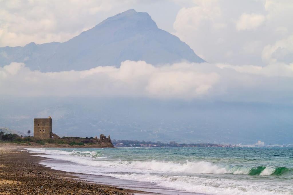 Casa de Férias Indipendente Le Coccinelle Mare Piscina A 250 Mt Dal Mare Con Servizio Di Piscina A 400 Mt 12 K Da Cefalu