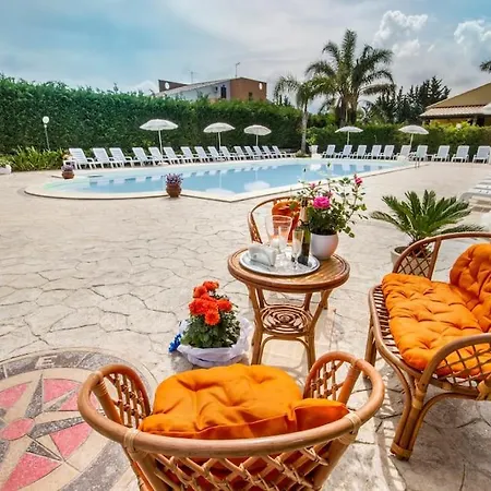 Villa Indipendente Le Coccinelle Beach Mare Piscina A 250 Mt Dal Mare Con Servizio Di Piscina A 400 Mt 12 K Da Cefalu Campofelice Di Roccella Exterior foto