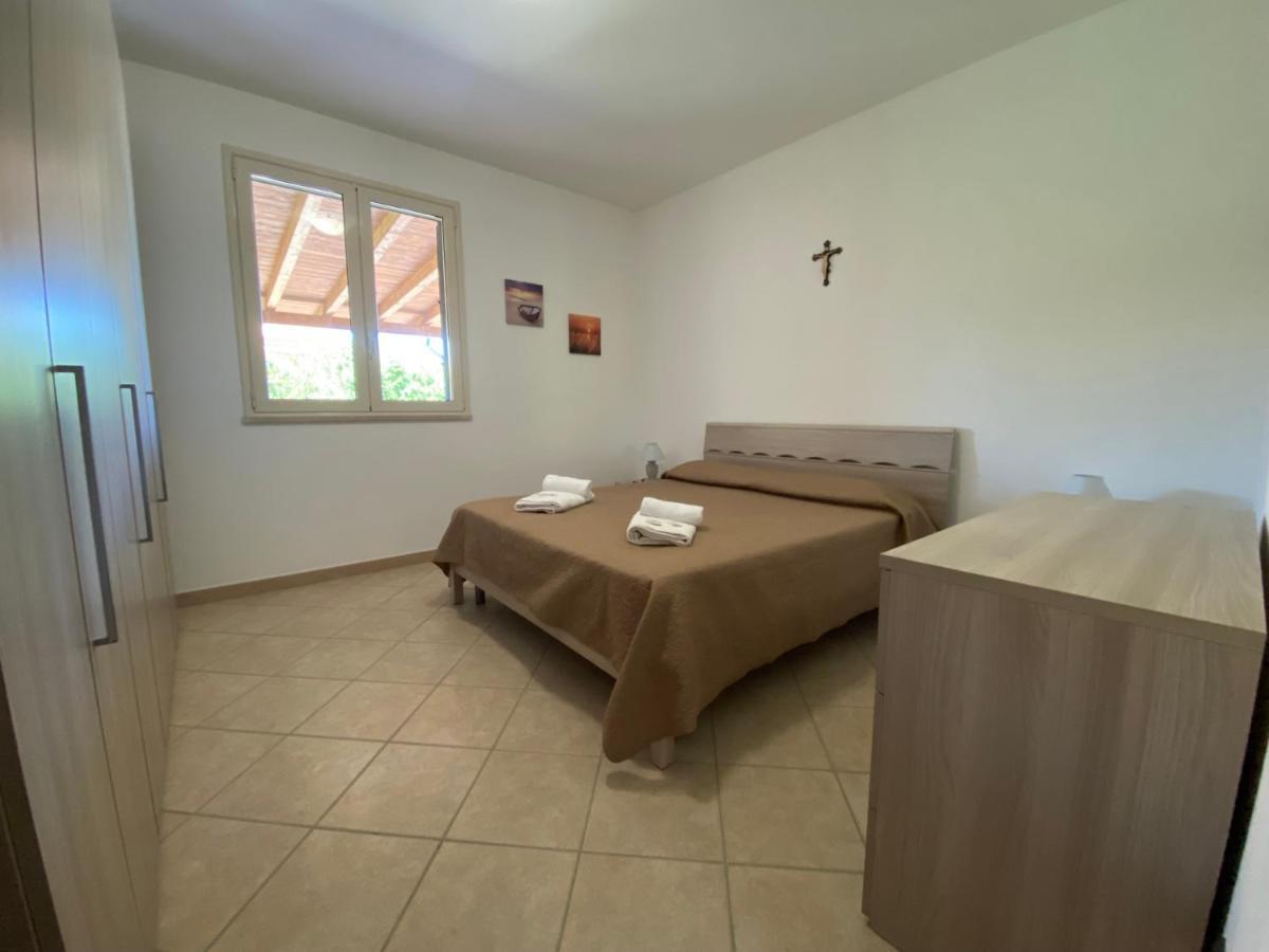 Le Coccinelle: Beachfront Retreat With Pool Access Near Cefalù Holiday home